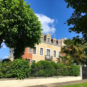 Le Château - D'hôtes De Charme Aspet